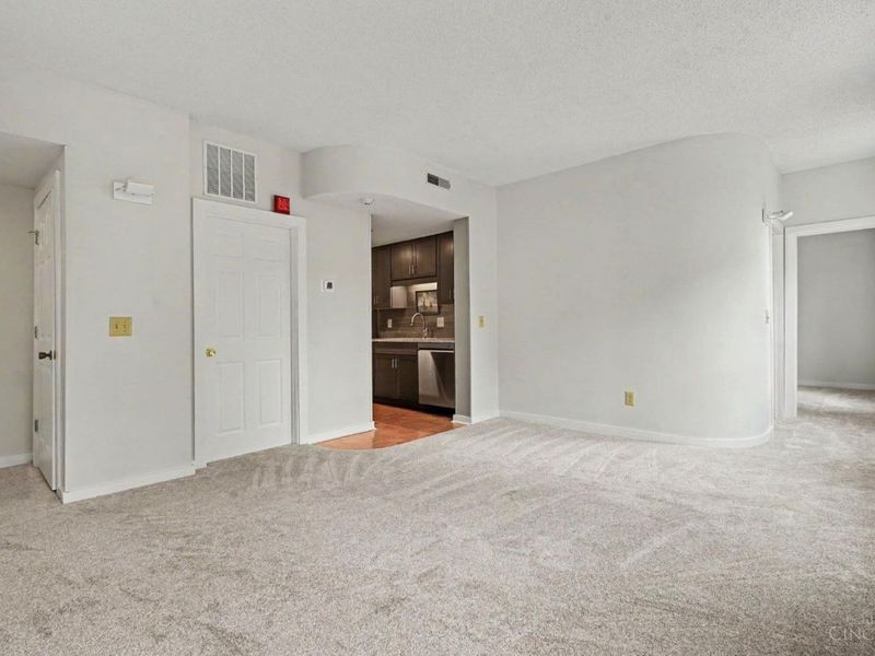 427 Hopkins Street, Unit 5, Cincinnati, OH 45203 Photo 9