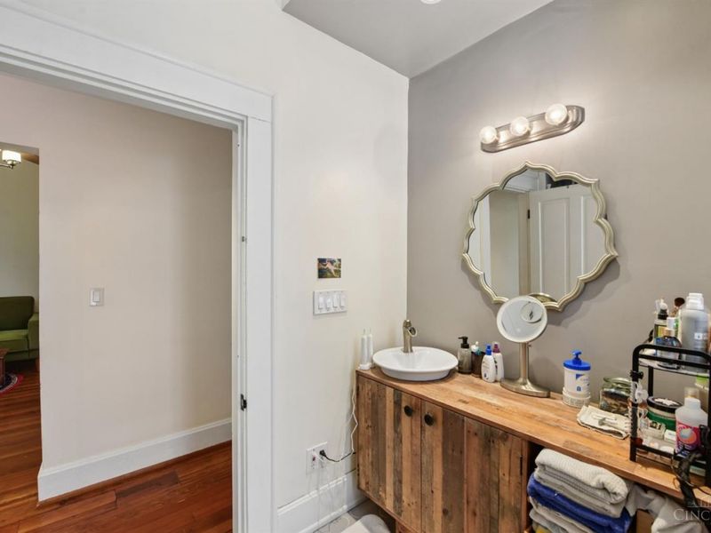 1427 Main Street, Unit 1, Cincinnati, OH 45202 Photo 33