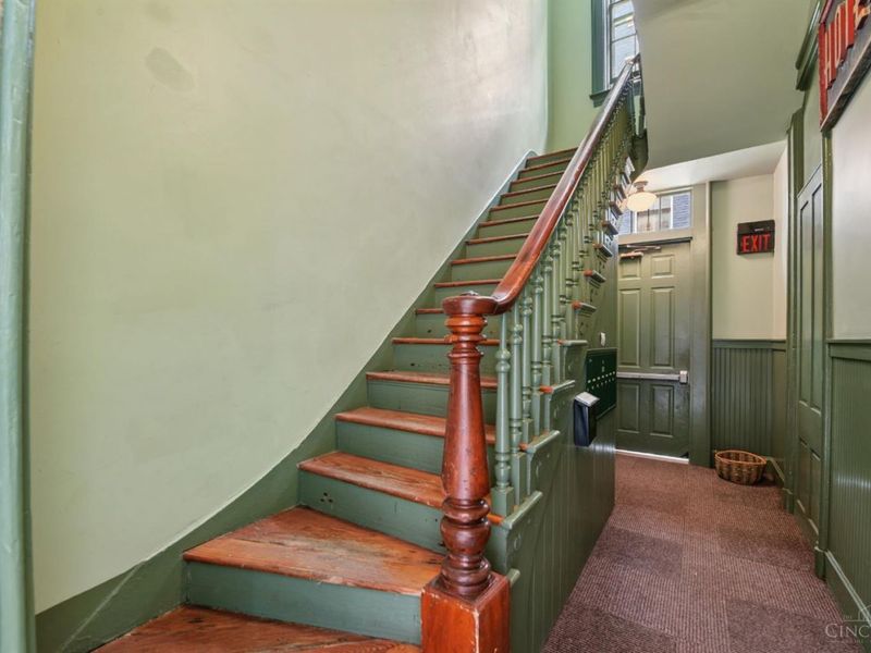 1427 Main Street, Unit 1, Cincinnati, OH 45202 Photo 6