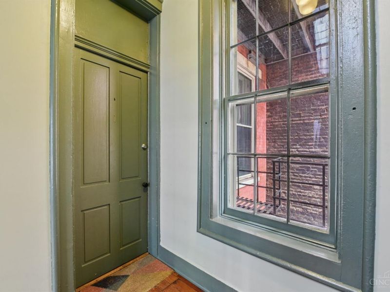 1427 Main Street, Unit 1, Cincinnati, OH 45202 Photo 8