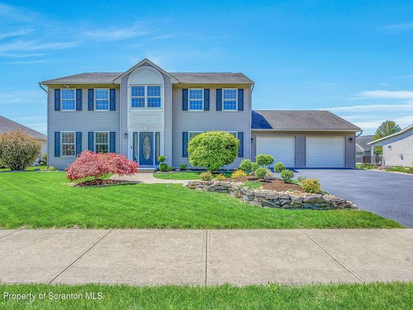 1009 Ledgeview Drive, West Pittston, PA 18643