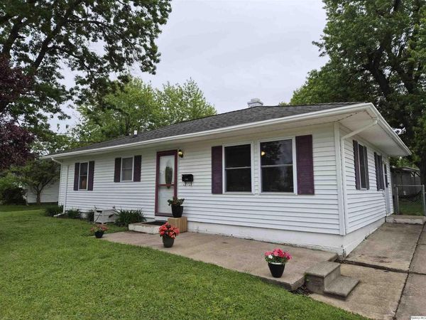 1800 N Granview , Quincy, IL 62301