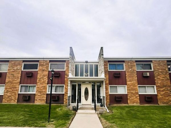 1313 S Rebecca Road , Unit 209, Lombard, IL 60148