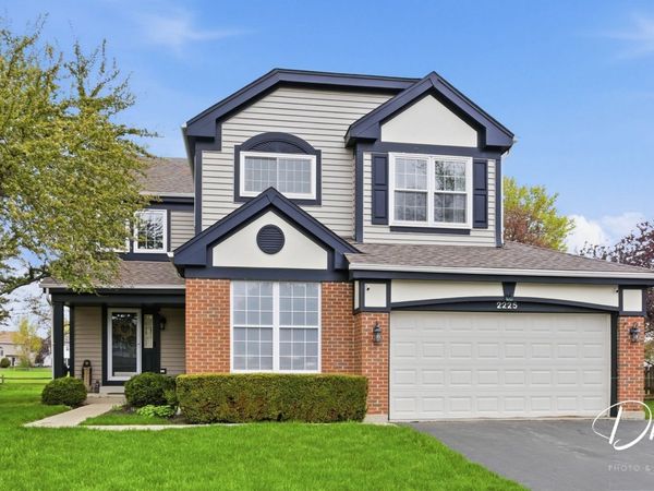 2225 N Old Pond Court , Round Lake Beach, IL 60073