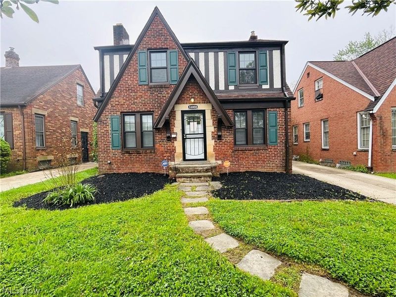 16008 Scottsdale Boulevard, Shaker Heights, OH 44120 Photo 1