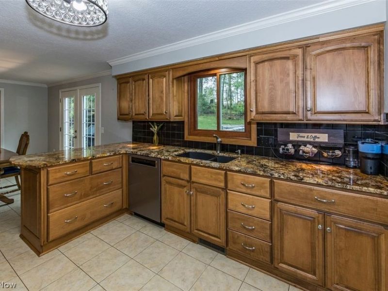 5321 Swepstone Street NW, Canton, OH 44708 Photo 10