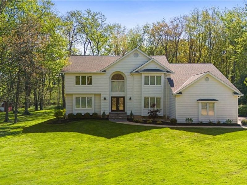 5045 Crofton Avenue, Solon, OH 44139 Photo 1