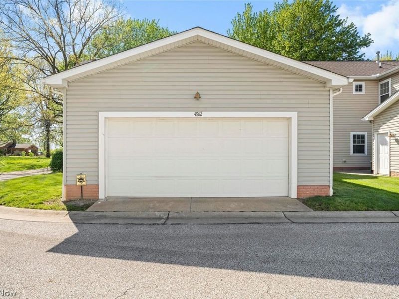 4982 Penny Lane, North Olmsted, OH 44070 Photo 42