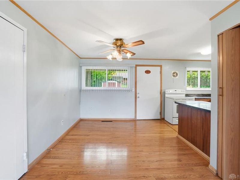 4642 Knobhill Drive, Huber Heights, OH 45424 Photo 10