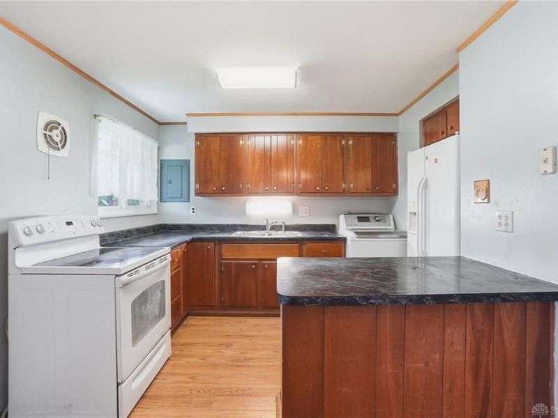 4642 Knobhill Drive, Huber Heights, OH 45424 Photo 13