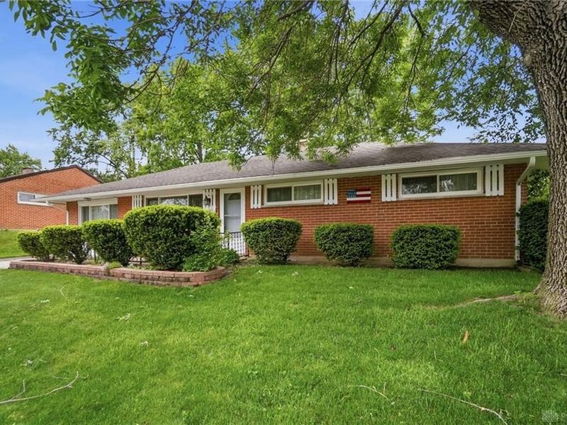 4642 Knobhill Drive, Huber Heights, OH 45424 Photo 3