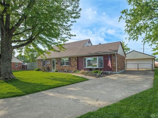 7718 Redbank Lane, Huber Heights, OH 45424