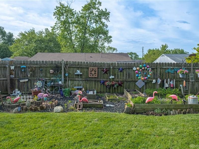 7718 Redbank Lane, Huber Heights, OH 45424 Photo 26