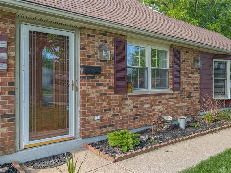 7718 Redbank Lane, Huber Heights, OH 45424 Photo 3