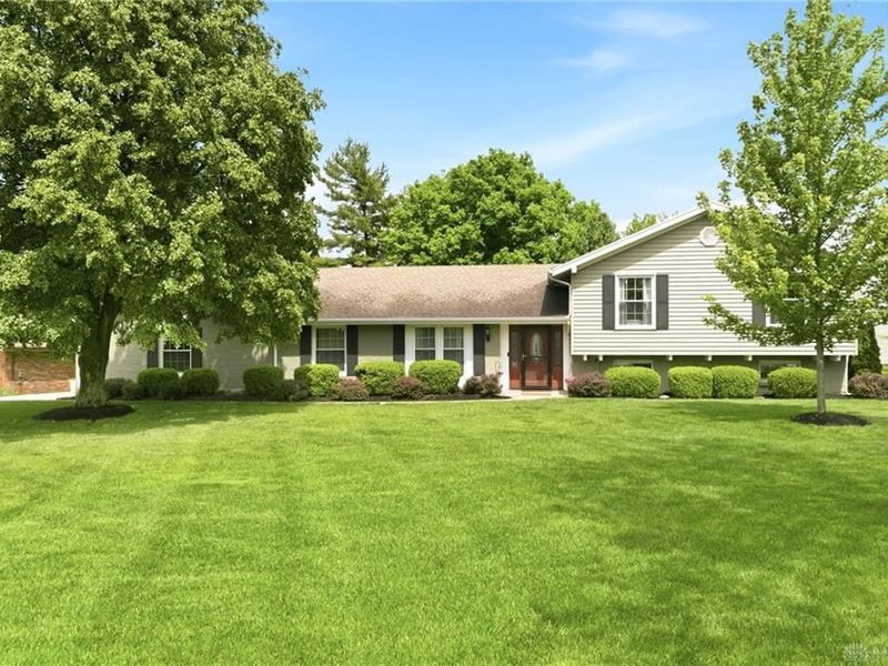8916 Paragon Road, Centerville, OH 45458 Photo 2