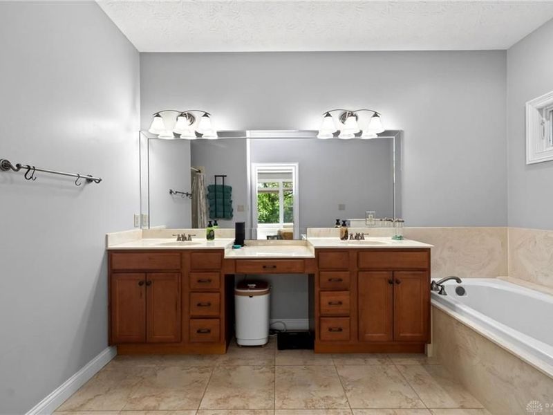 2298 Crestridge Drive, Butler Township, OH 45414 Photo 39