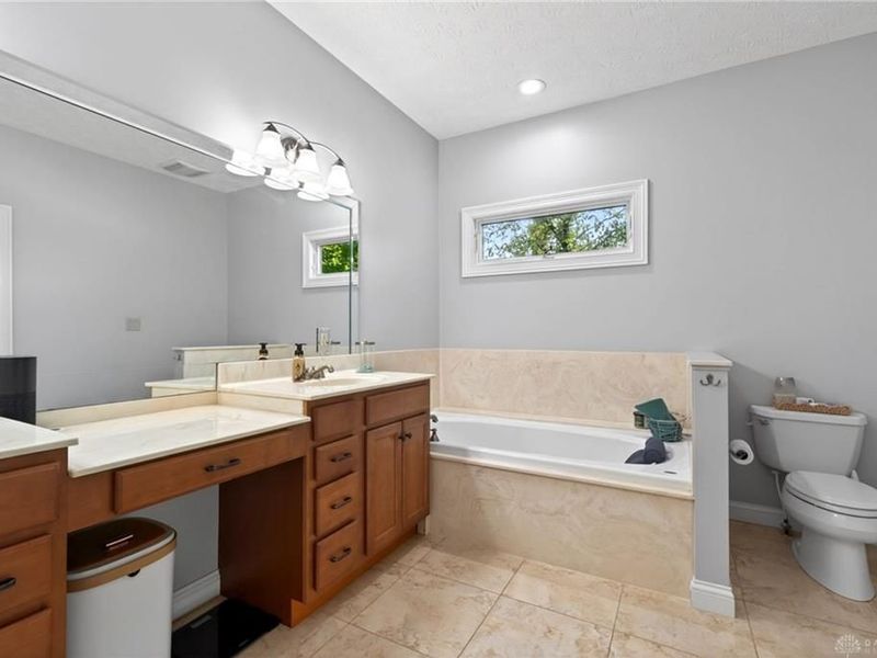2298 Crestridge Drive, Butler Township, OH 45414 Photo 40