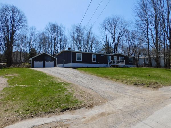 56 Monroe Street , Calais, ME 04619