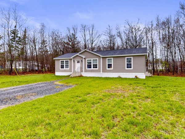 38 S Greenridge Heights, Oakland, ME 04963