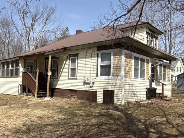 58 Charleston Road , Dexter, ME 04930