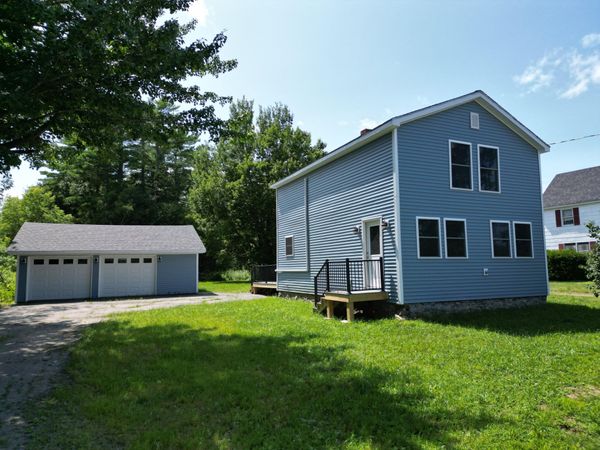 38 River Road, Howland, ME 04448