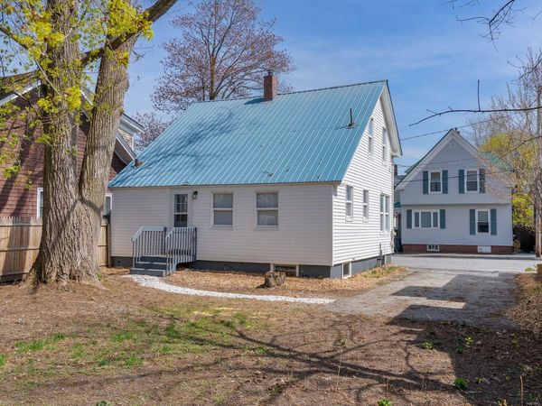 26 Vernon Street , Auburn, ME 04210