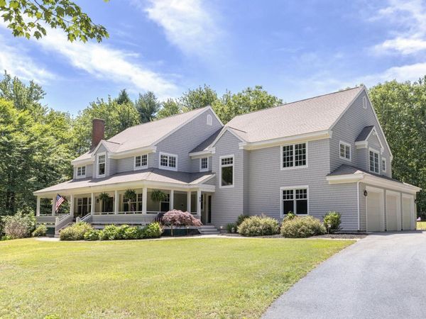 29 Blue Moon Drive, North Yarmouth, ME 04097