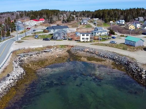 10 Wharf Street , Jonesport, ME 04649