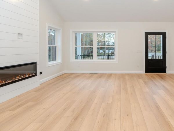 14 Daybreak Lane, Unit 15, Windham, ME 04062