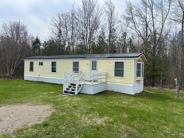 1 Hammond Drive , Belfast, ME 04915
