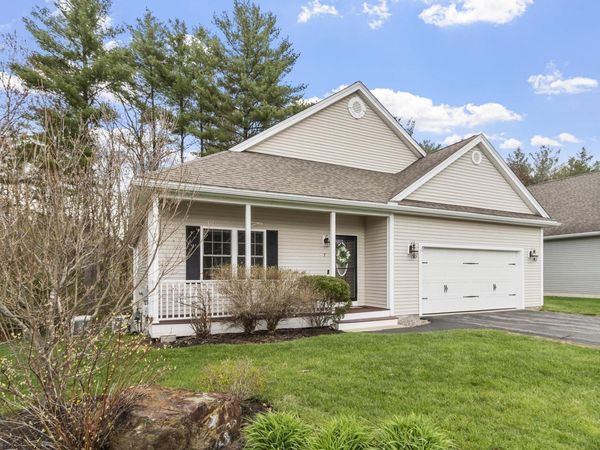 7 Torrey Pines Circle, Plaistow, NH 03865