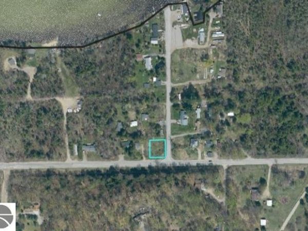 6669 Fouch Road E, Traverse City, MI 49684