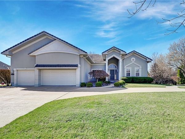 4989 W 150th Place, Leawood, KS 66224