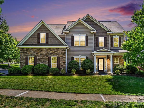 9107 Kensington Forest Drive, Harrisburg, NC 28075