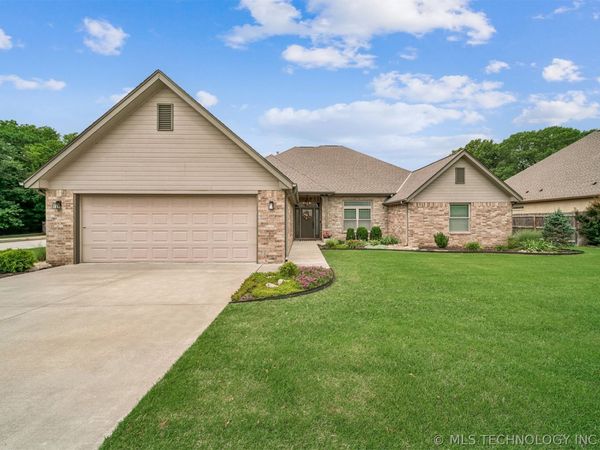 2125 Turtle Creek Street, Bartlesville, OK 74006