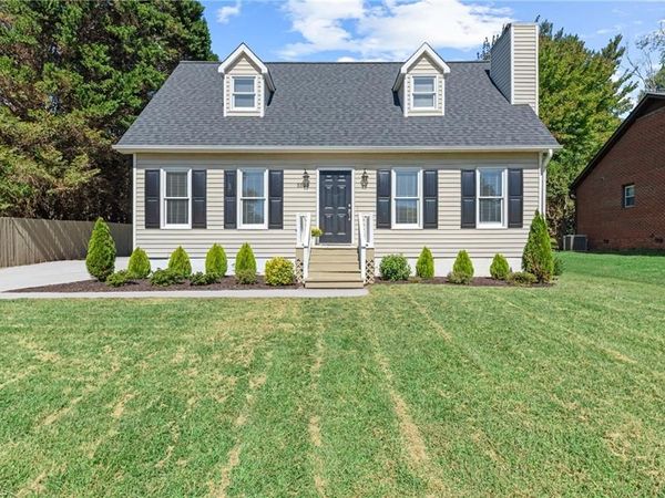 5525 Moravian Heights Lane , Clemmons, NC 27012