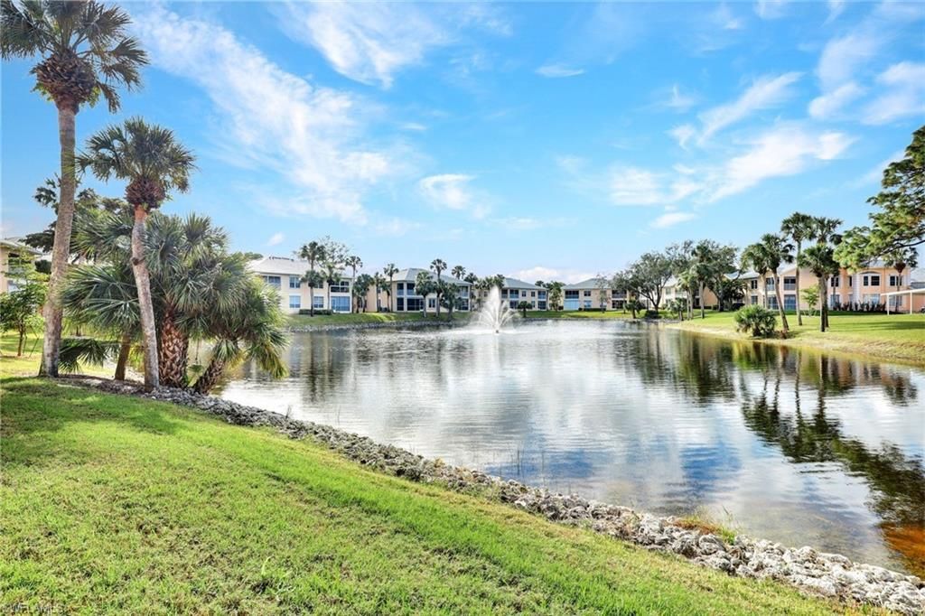 774 Wiggins Lake Dr, Unit 101, Naples, FL 34110 Photo