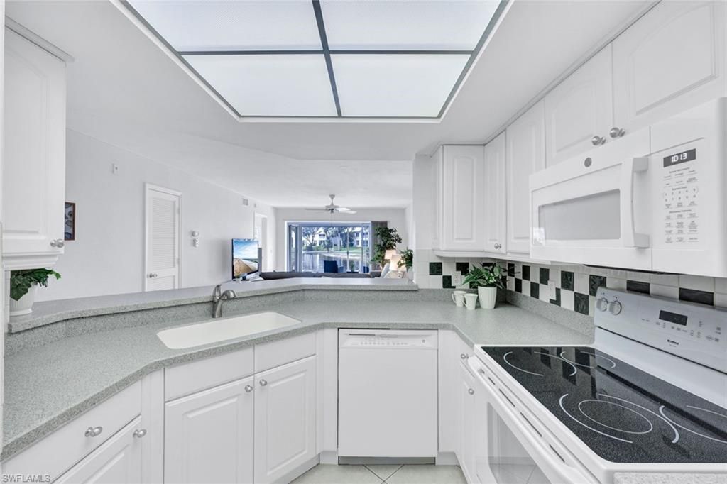 774 Wiggins Lake Dr, Unit 101, Naples, FL 34110 Photo