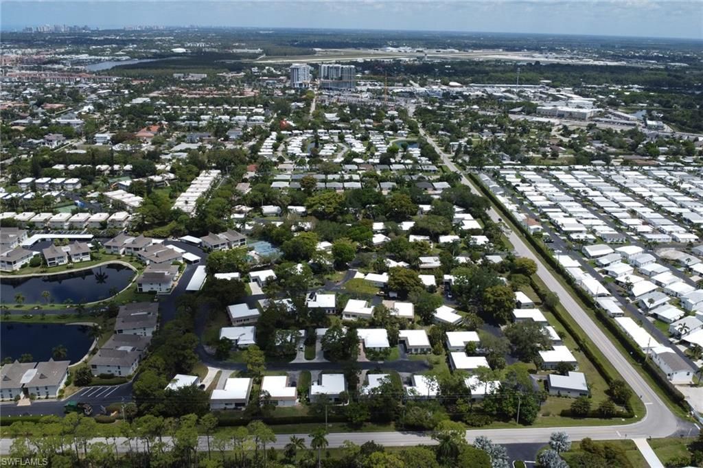 265 Lanchester Ct , Unit 39, Naples, FL 34112 Photo