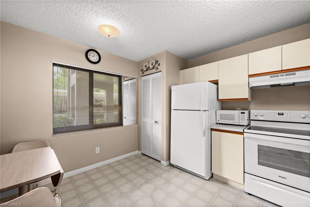 5784 Deauville Cir, Unit B103, Naples, FL 34112 Photo