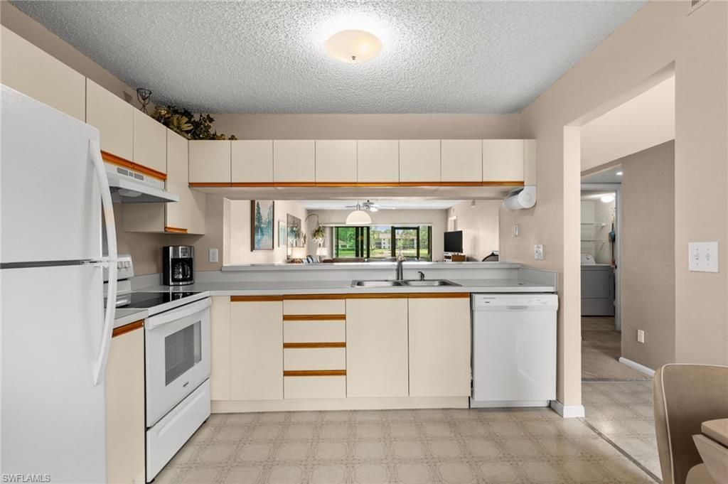 5784 Deauville Cir, Unit B103, Naples, FL 34112 Photo