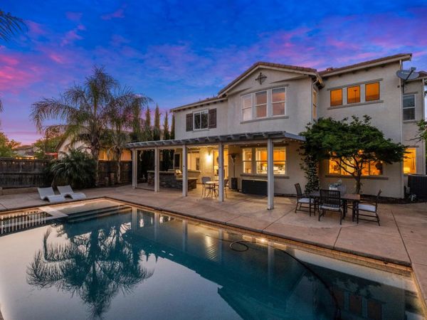 2564 W Summerland Way, Roseville, CA 95747