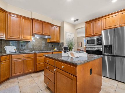 2564 W Summerland Way, Roseville, CA 95747 Photo