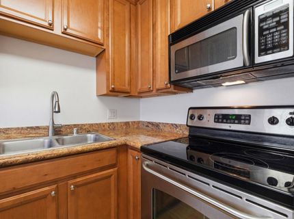 523 Woodside Oaks #2, Unit 2, Sacramento, CA 95825 Photo