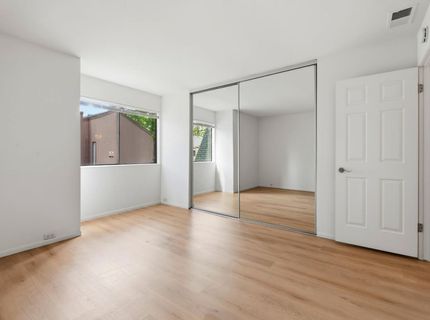 523 Woodside Oaks #2, Unit 2, Sacramento, CA 95825 Photo