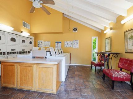 523 Woodside Oaks #2, Unit 2, Sacramento, CA 95825 Photo
