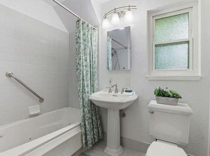 158 Globe Ave, Sacramento, CA 95815 Photo
