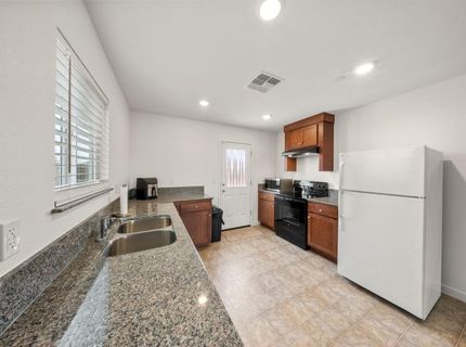 785 Dean Ct, Merced, CA 95341 Photo
