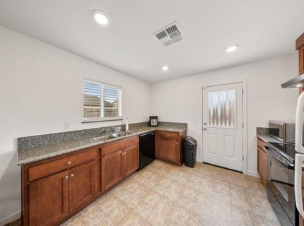785 Dean Ct, Merced, CA 95341 Photo