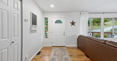 10706 Alta Sierra Dr, Grass Valley, CA 95949 Photo